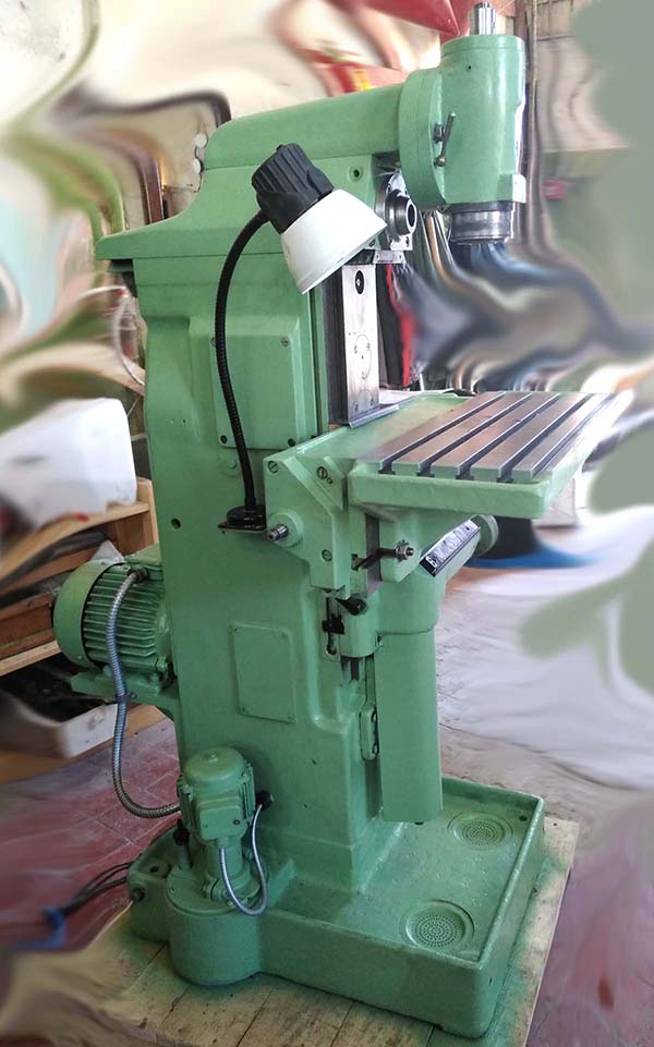 Загальний вигляд  широкоуніверсального фрезерного верстата ФС-250